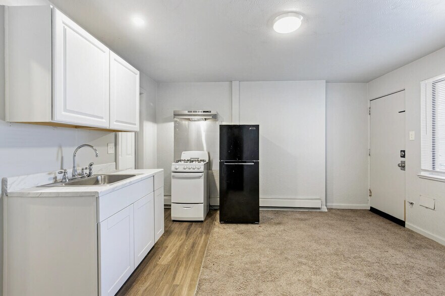 More Photos Of 1467 Joliet St, Aurora Apartments For Sale