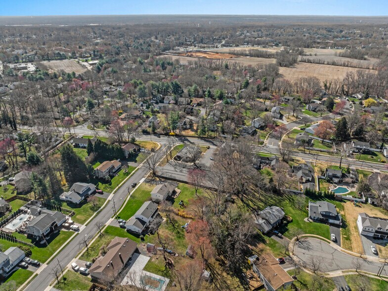 More Photos Of 123 Dunhams Corner Rd, East Brunswick Medical For Sale