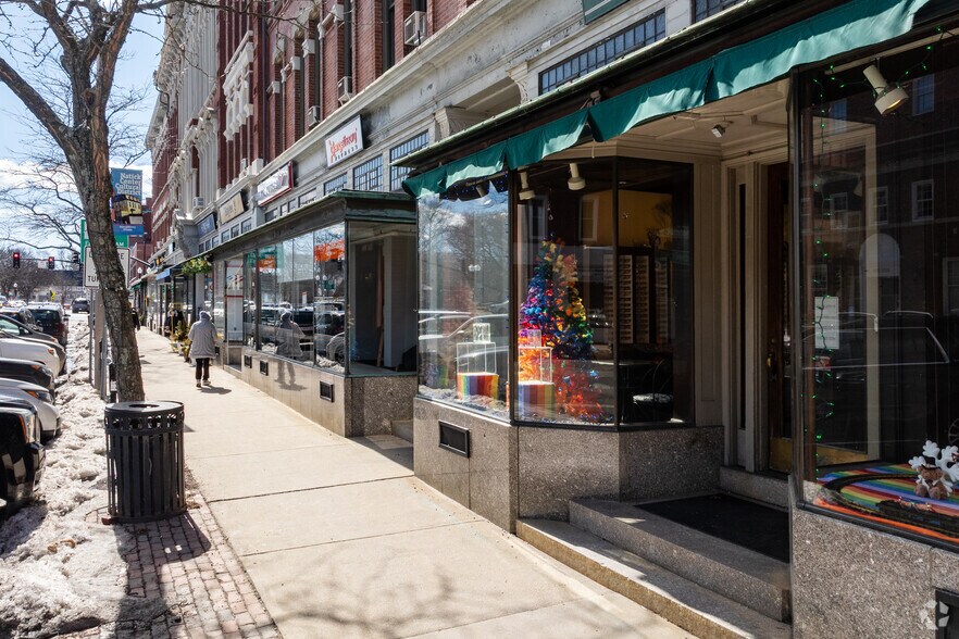 More Photos Of 2 Summer St, Natick Office For Lease