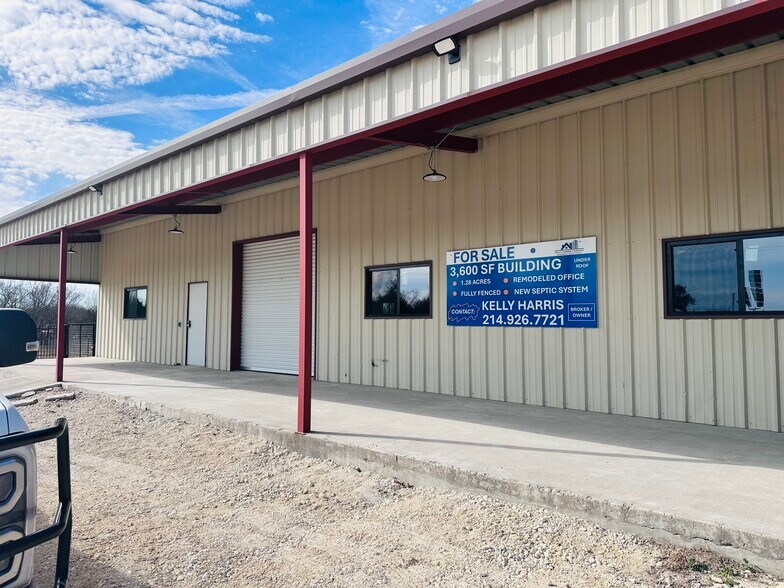 Primary Photo Of 13332 W Fm 744, Barry Warehouse For Sale