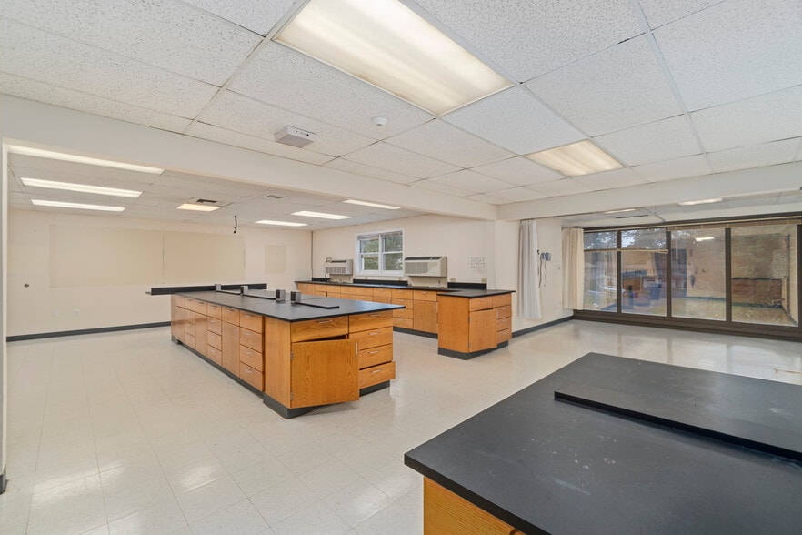 More Photos Of 745 Burnside Ave, East Hartford Schools For Sale