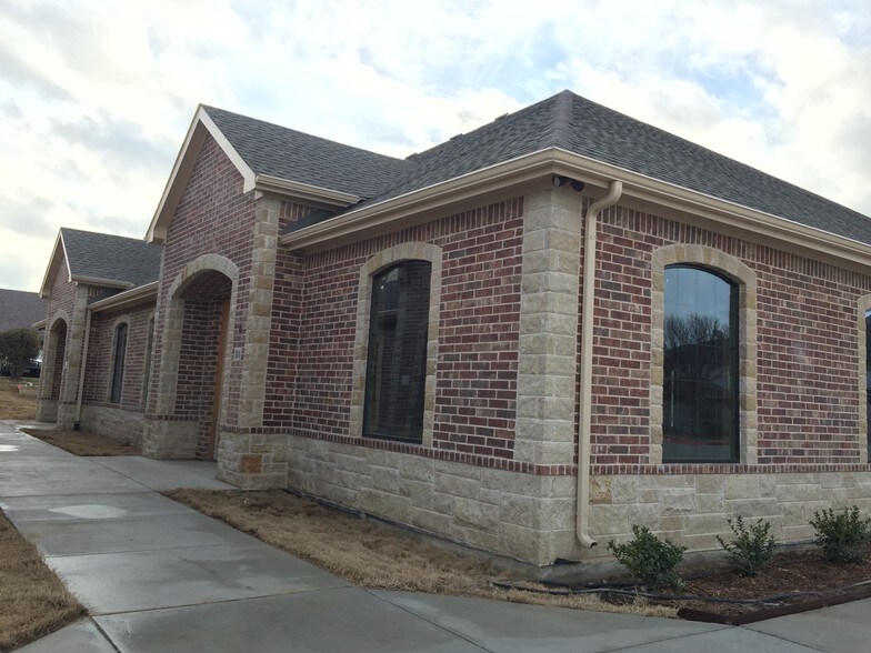 More Photos Of 1707 E Beltline Rd, Coppell Medical For Sale