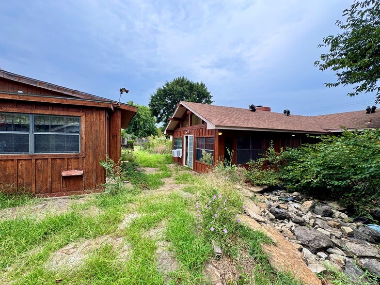 More Photos Of 2804 S 4th St, Chickasha Office For Sale