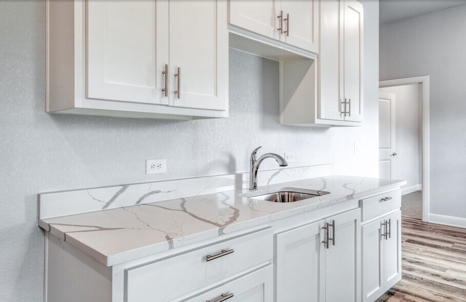 More Photos Of 2200 N A W Grimes Blvd, Round Rock Medical For Sale