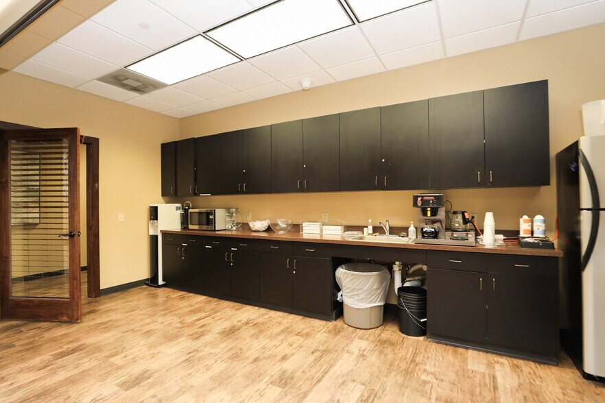 More Photos Of 2200 N FM 3083 Rd W, Conroe Office For Lease