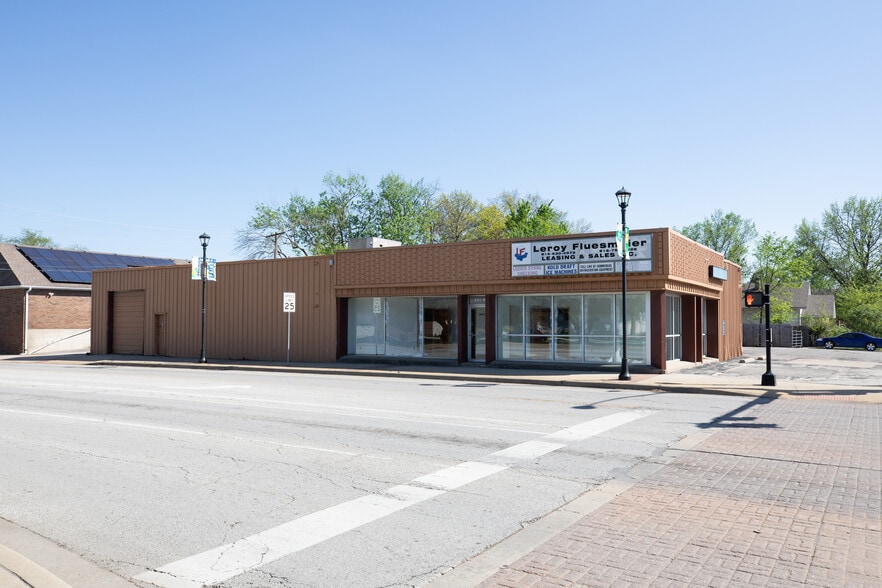 More Photos Of 901 Main St, Grandview Light Manufacturing For Lease