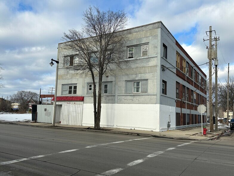 More Photos Of 2600-2604 W Fond Du Lac Ave, Milwaukee Manufacturing For Sale