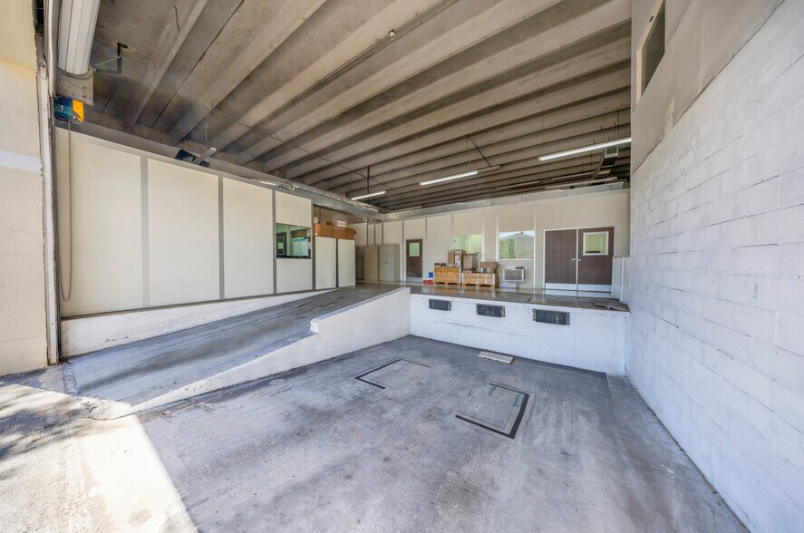 More Photos Of 8127 NW 29th St, Miami Warehouse For Sale