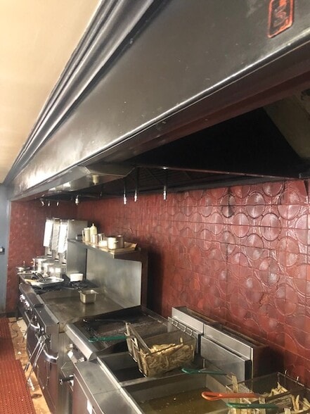More Photos Of 750 N Addison Rd, Villa Park Restaurant For Sale