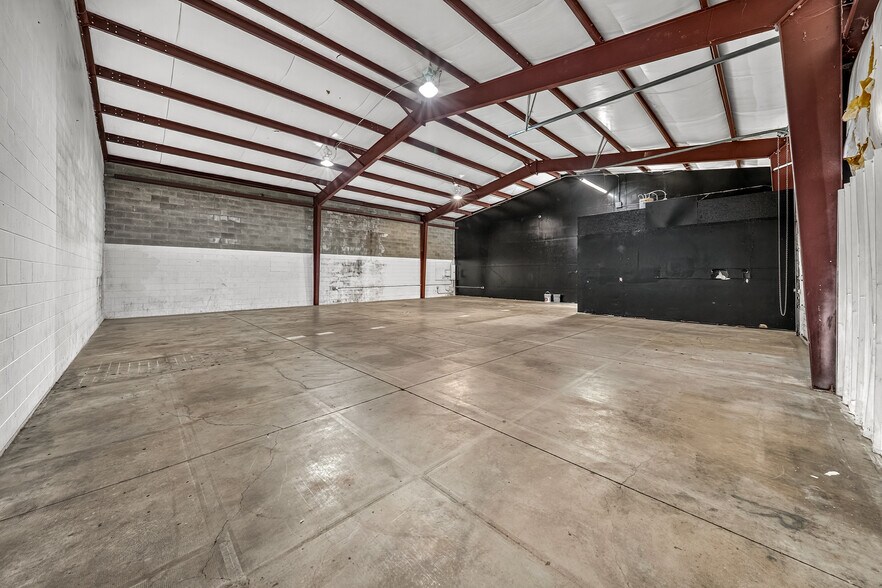 More Photos Of 729 Welch St, Medford Warehouse For Sale