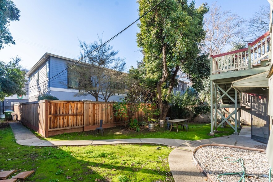 More Photos Of 1808 P St, Sacramento Apartments For Sale