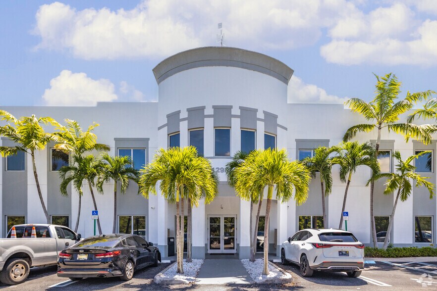 More Photos Of 12985 SW 130th Ct, Miami Office For Lease