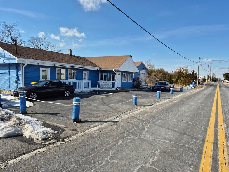 More Photos Of 360 Bay Ave, Milford Storefront Retail Residential For Sale