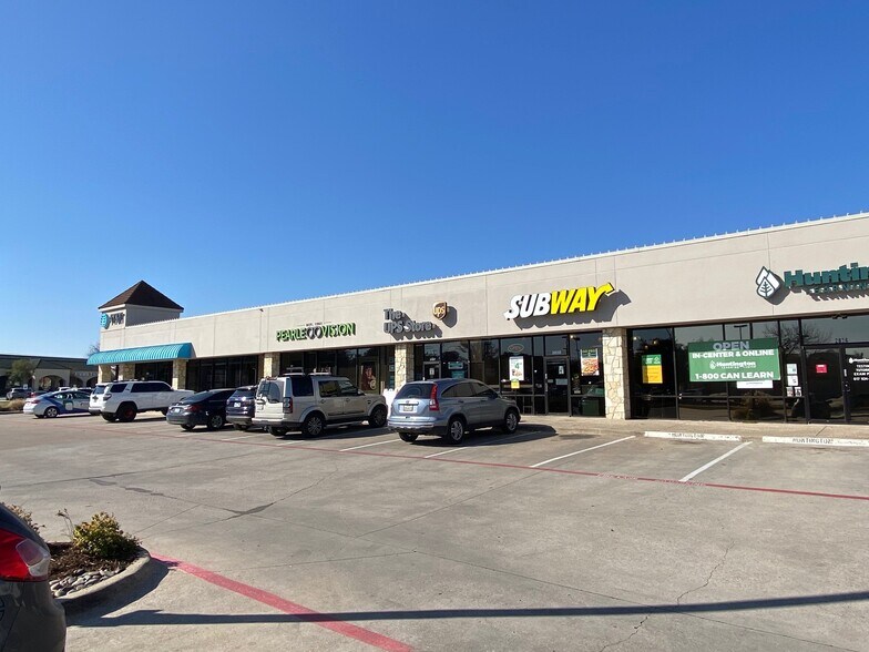 More Photos Of 2820-2834 S Hulen St, Fort Worth Unknown For Lease