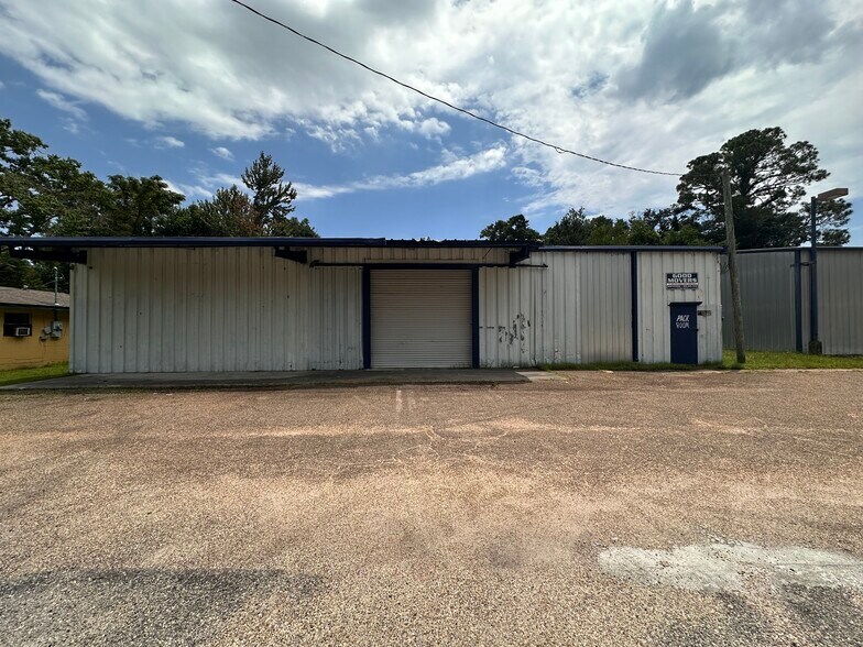 Primary Photo Of 4517 11th St, Gulfport Warehouse For Sale