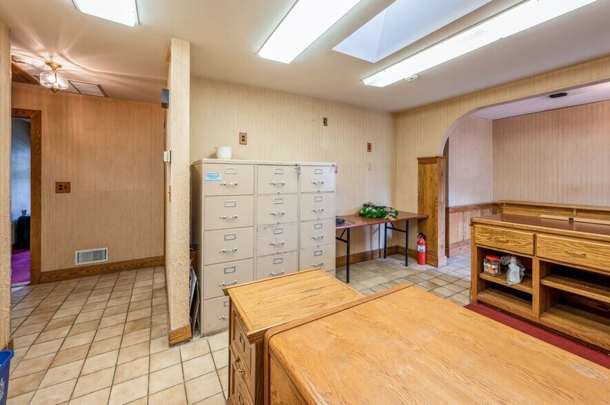 More Photos Of 153 Stevens Ave, Mount Vernon Office For Sale