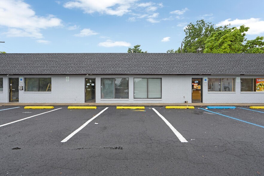 More Photos Of 201-211 Kates Blvd, Millville Freestanding For Lease
