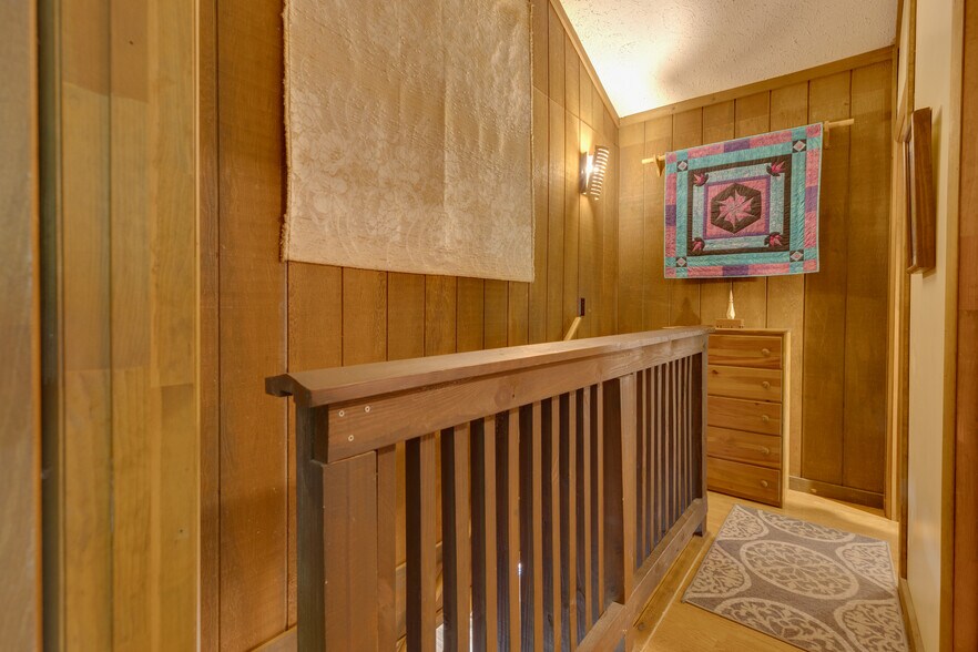 More Photos Of 11 Mountainside Dr, Berkeley Springs Specialty For Sale