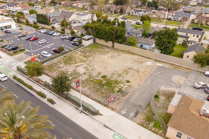 More Photos Of 1417 N Bristol St, Santa Ana Land For Lease