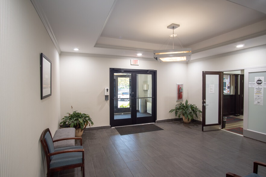 More Photos Of 496 Smithtown Byp, Smithtown Medical For Lease
