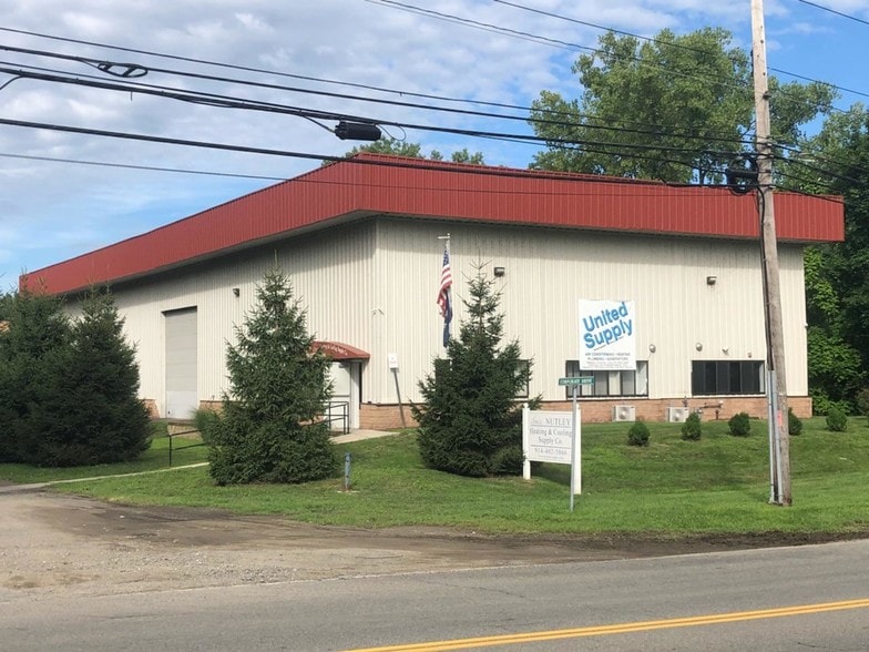 More Photos Of 1 Corporate Dr, Peekskill Manufacturing For Lease