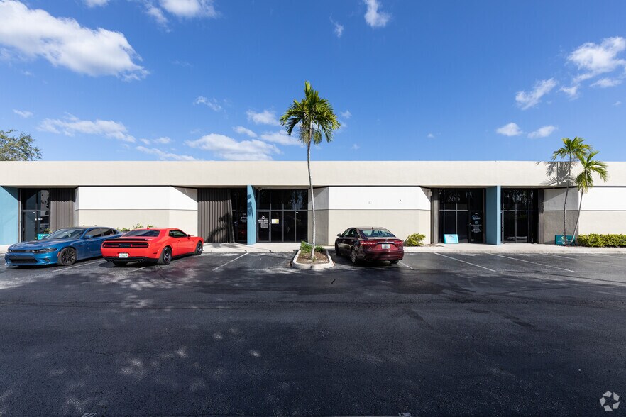 More Photos Of 13501 SW 128th St, Miami Office For Lease