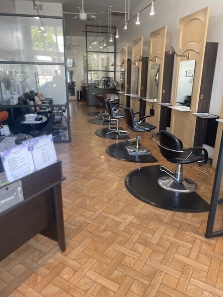 More Photos Of 7950-7958 Fountain Ave, West Hollywood Storefront Retail Office For Sale