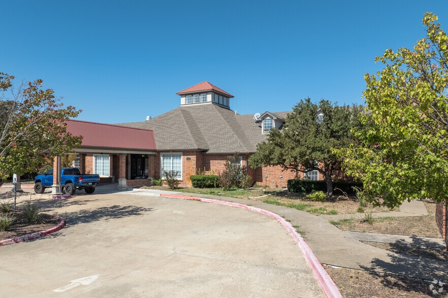 More Photos Of 830 E Princeton Dr, Princeton Hospital For Sale