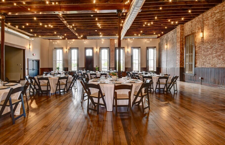 More Photos Of 20 E Jackson St, Millersburg Lodge Meeting Hall For Sale