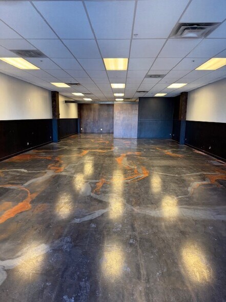 More Photos Of 875 Iron Horse Dr, Park City Storefront Retail Office For Lease