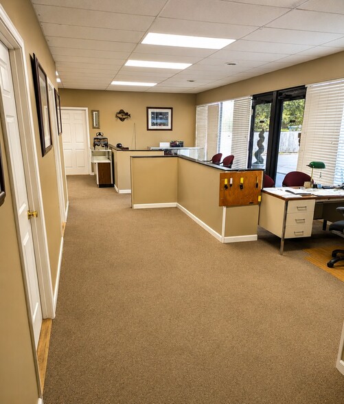More Photos Of 531 Oak Dr, Lexington Auto Dealership For Sale