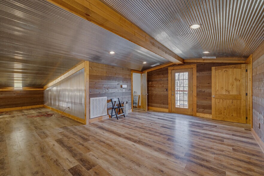 More Photos Of 3804 Russell Rd, Park Hills Specialty For Sale