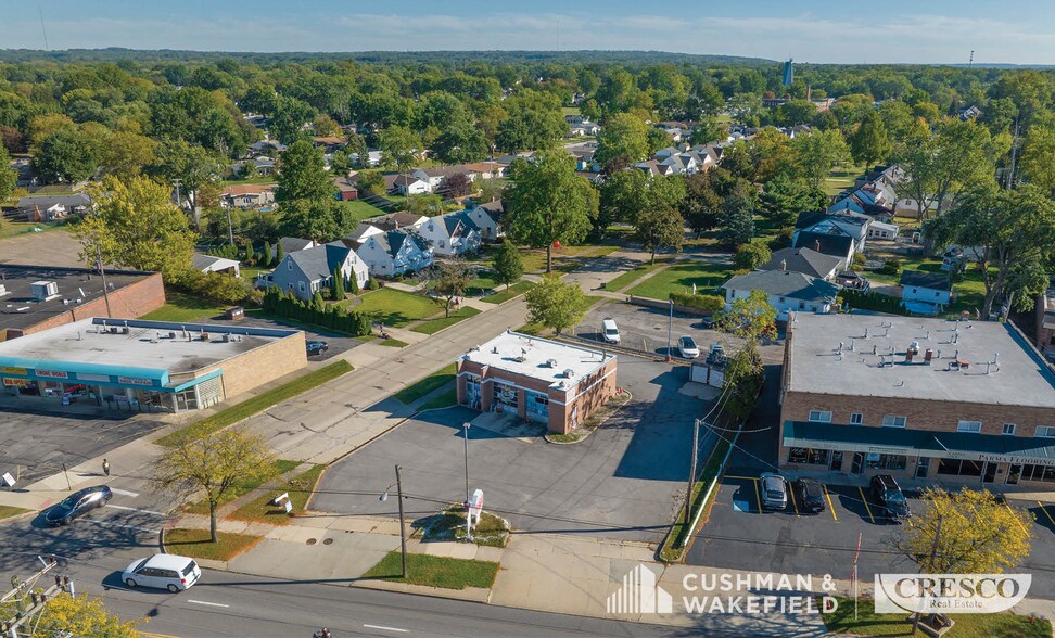 More Photos Of 6505 Pearl Rd, Parma Heights General Retail For Sale