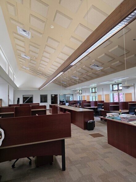 More Photos Of 4493 Walden Ave, Lancaster Office For Sale