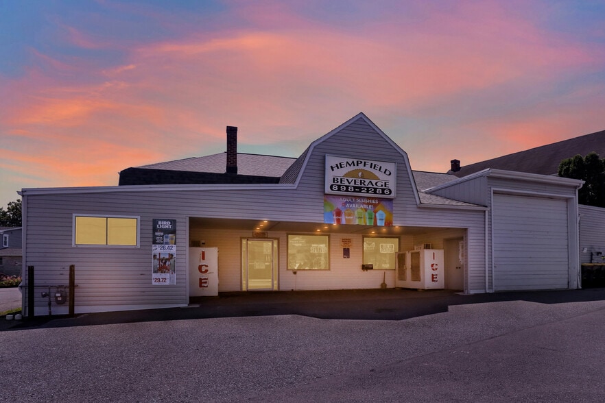 More Photos Of 121 Church St, Landisville Freestanding For Sale