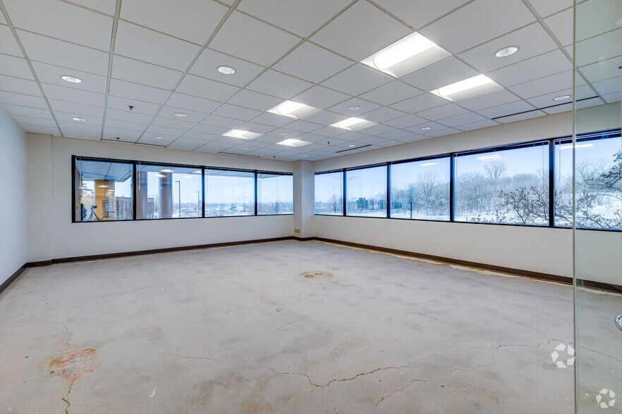 More Photos Of 1300 NE Godward St, Minneapolis Office For Lease
