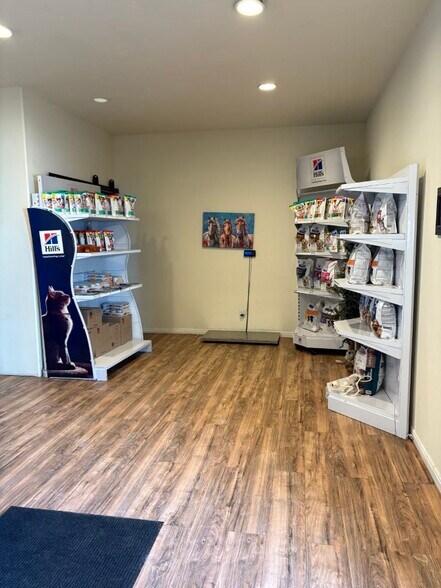 More Photos Of 450 Yellowstone Rd, Rock Springs Specialty For Sale