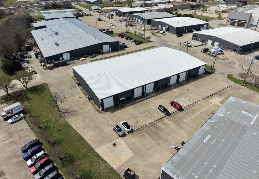 More Photos Of 2010 Industrial Blvd, Rockwall Warehouse For Lease