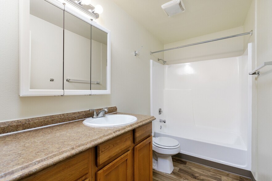 More Photos Of 11349 SW Greenburg Rd, Portland Apartments For Sale