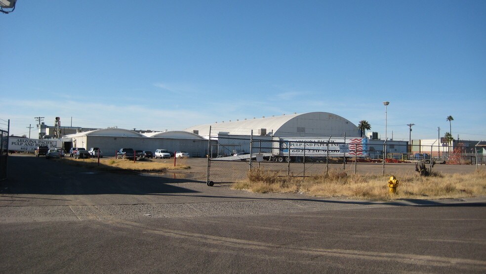 More Photos Of 3839 W Indian School Rd, Phoenix Warehouse For Lease