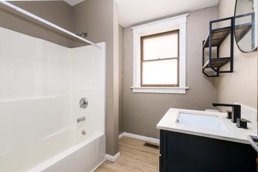 More Photos Of 5321 Michigan Ave, Saint Louis Multifamily For Sale