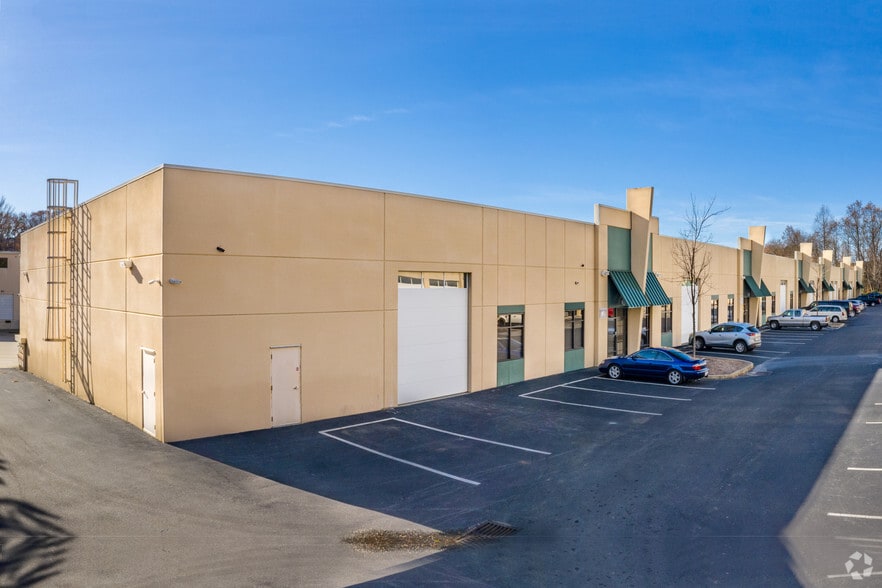 Primary Photo Of 652 Griffith Rd, Charlotte Light Distribution For Lease