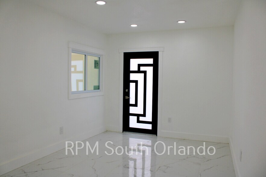 More Photos Of 1245 N Pine Hills Rd, Orlando Office Residential For Lease