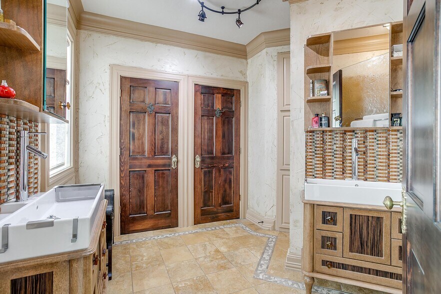 More Photos Of 10501 County Road 525, Mansfield Hospitality For Sale