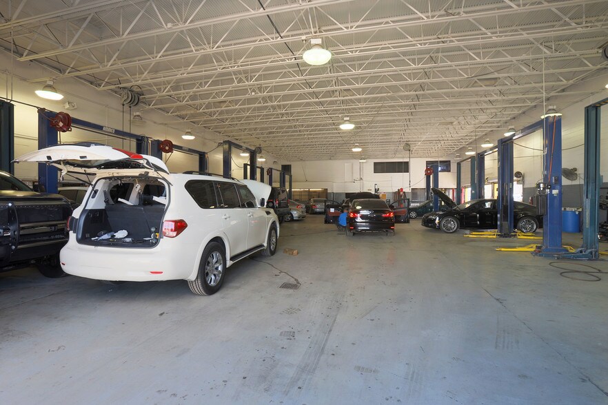 More Photos Of 6239 S Orange Blossom Trl, Orlando Auto Dealership For Sale