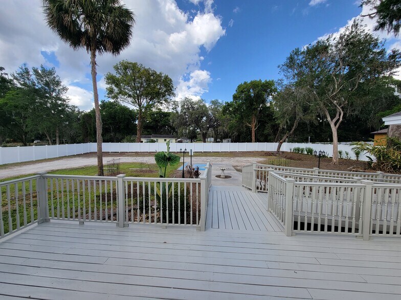 Primary Photo Of 1107 Lithia Pinecrest Rd, Brandon Office For Lease