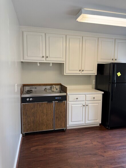 More Photos Of 304 E Washington St, Mebane Medical For Lease