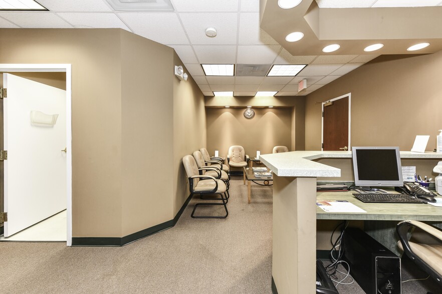 More Photos Of 3701 S George Mason Dr, Falls Church Apartments For Lease