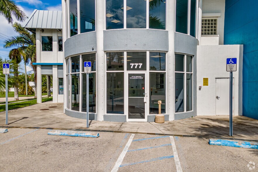 More Photos Of 777 SE 20th St, Fort Lauderdale Loft Creative Space For Lease