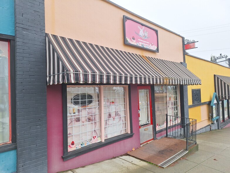 More Photos Of 306 Fitzwilliam St, Nanaimo Restaurant For Lease